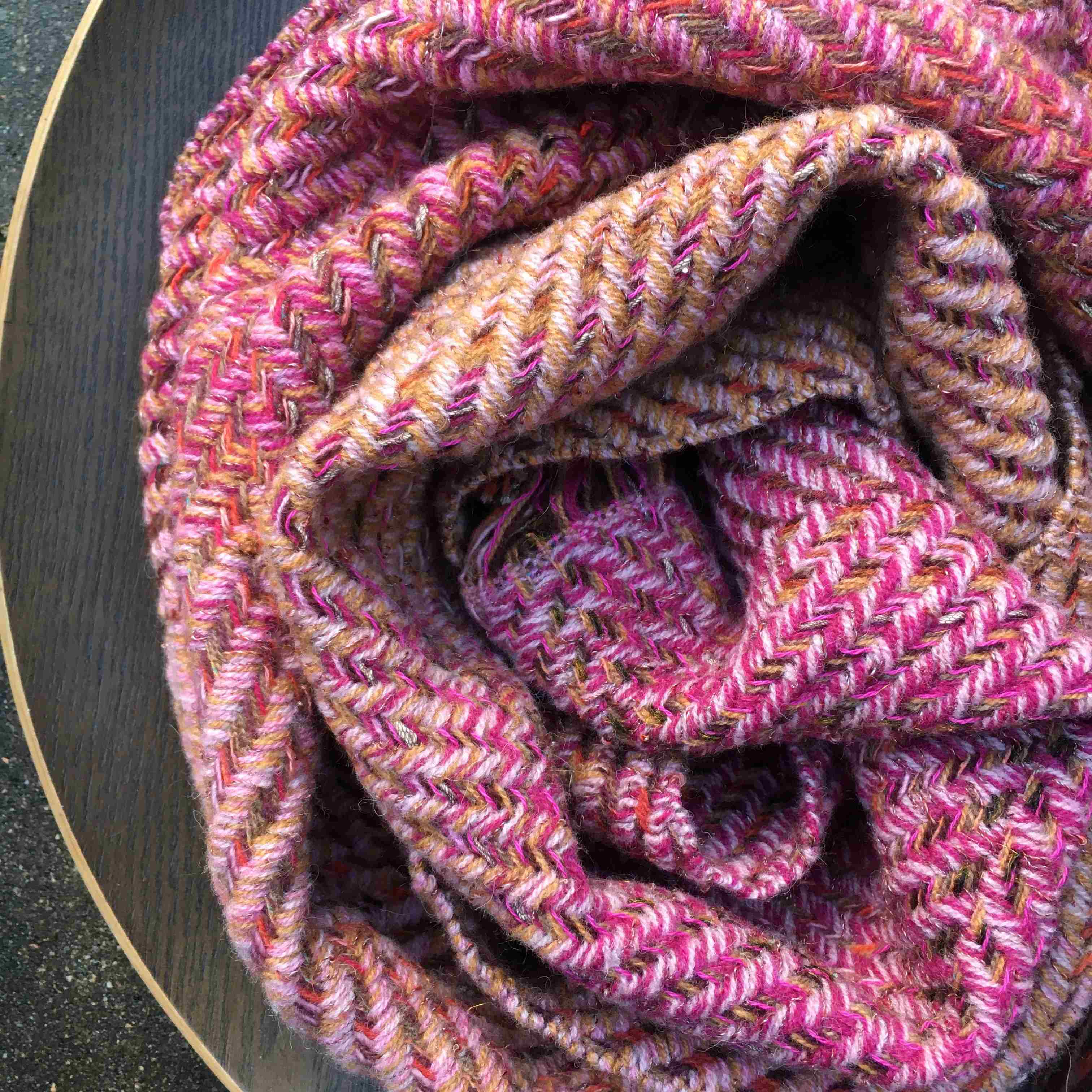 Scarf in hot pink