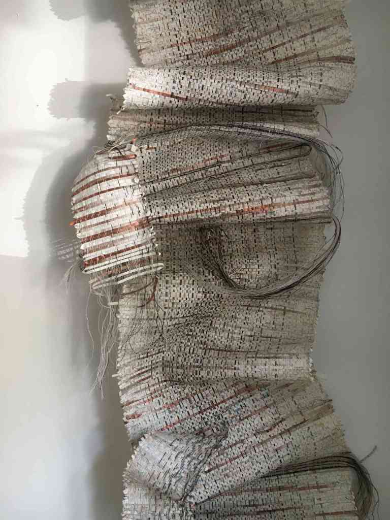 'Way markers' woven 3D textile